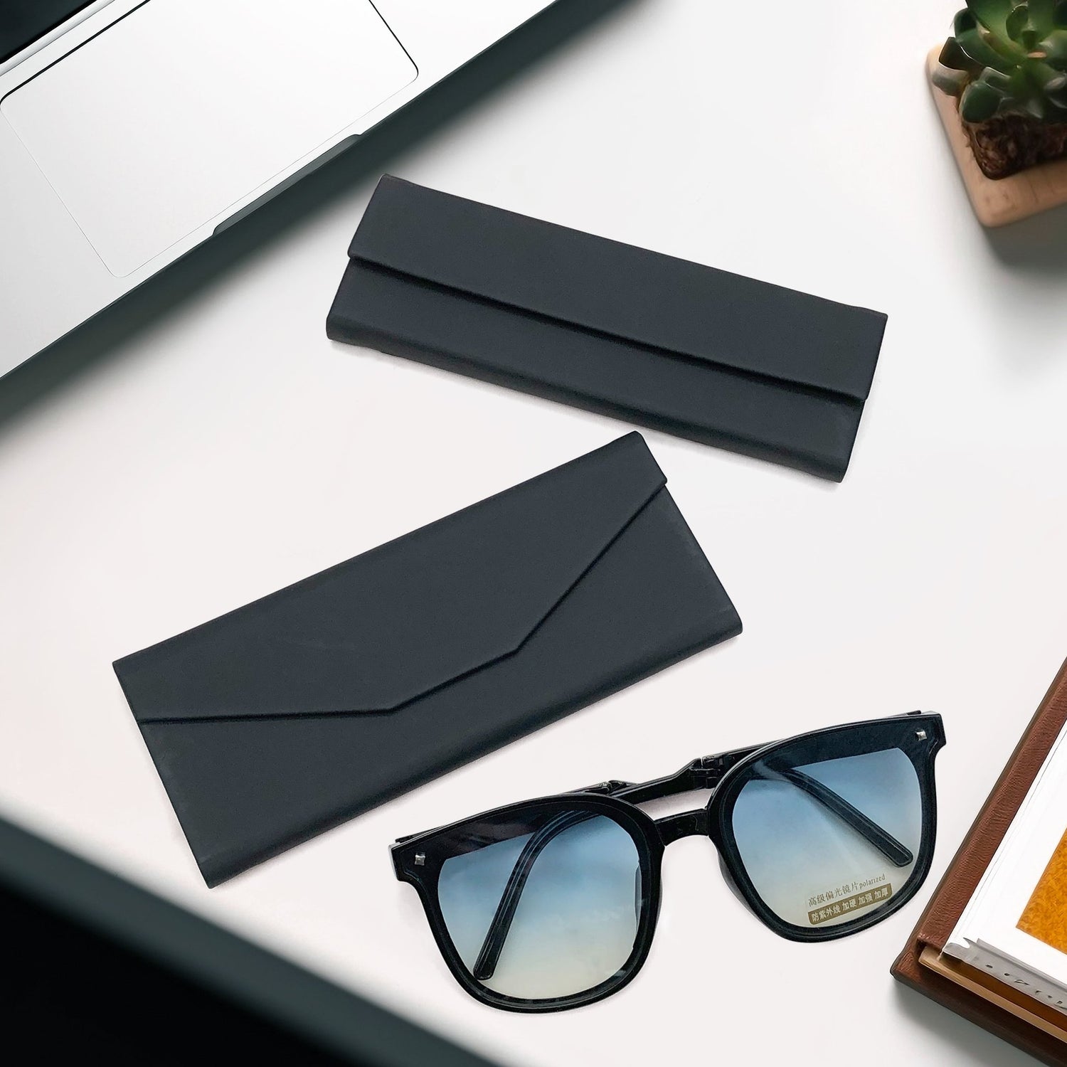 Custom Envelope Flap Glasses Case | Image 3 | WIKA Packing